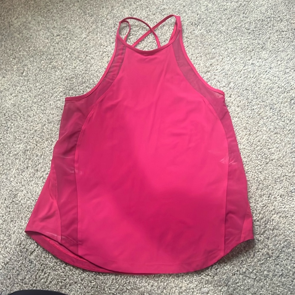Lululemon size 2 pink tank like new